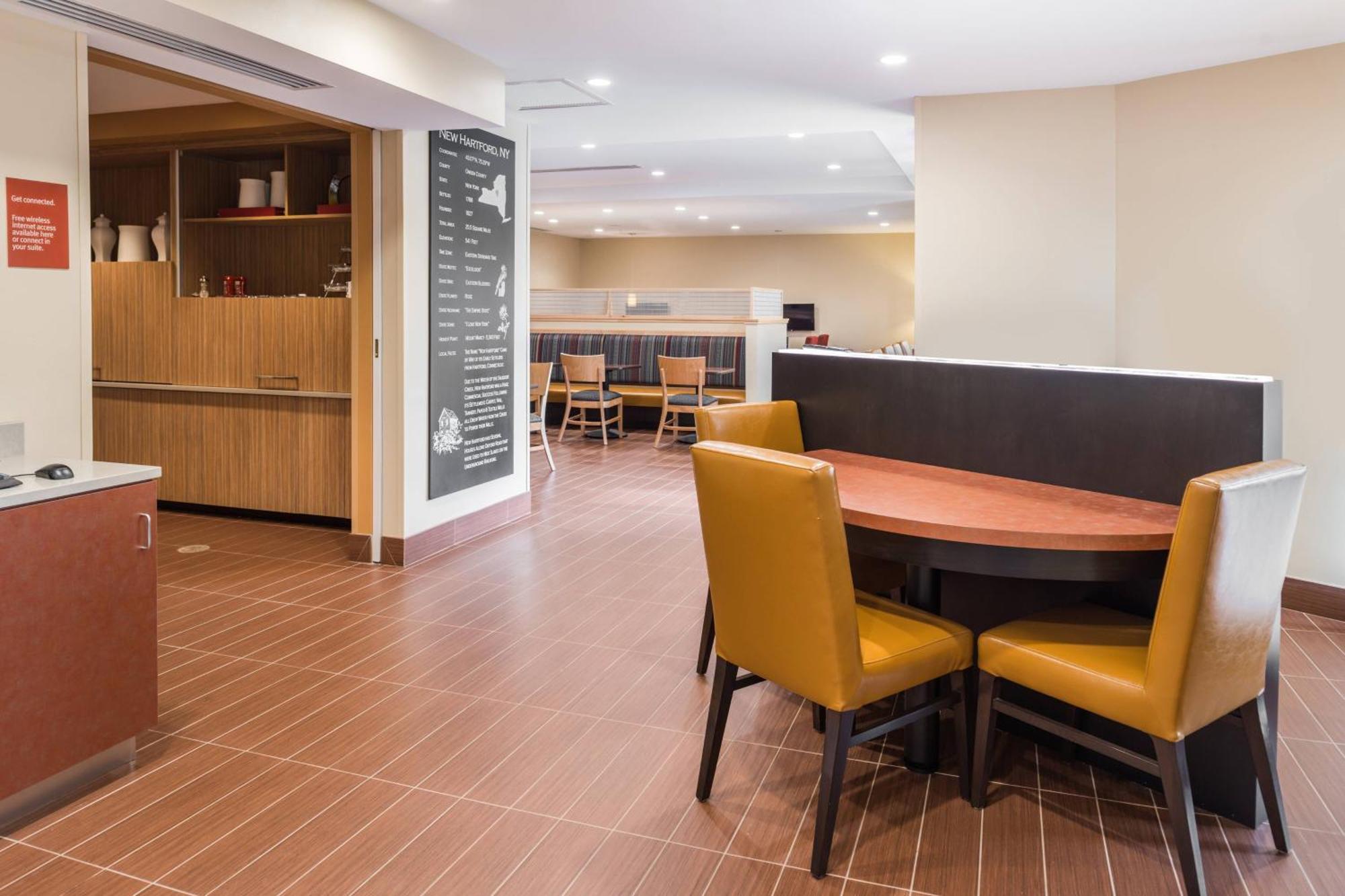 Towneplace Suites By Marriott New Hartford Exterior foto