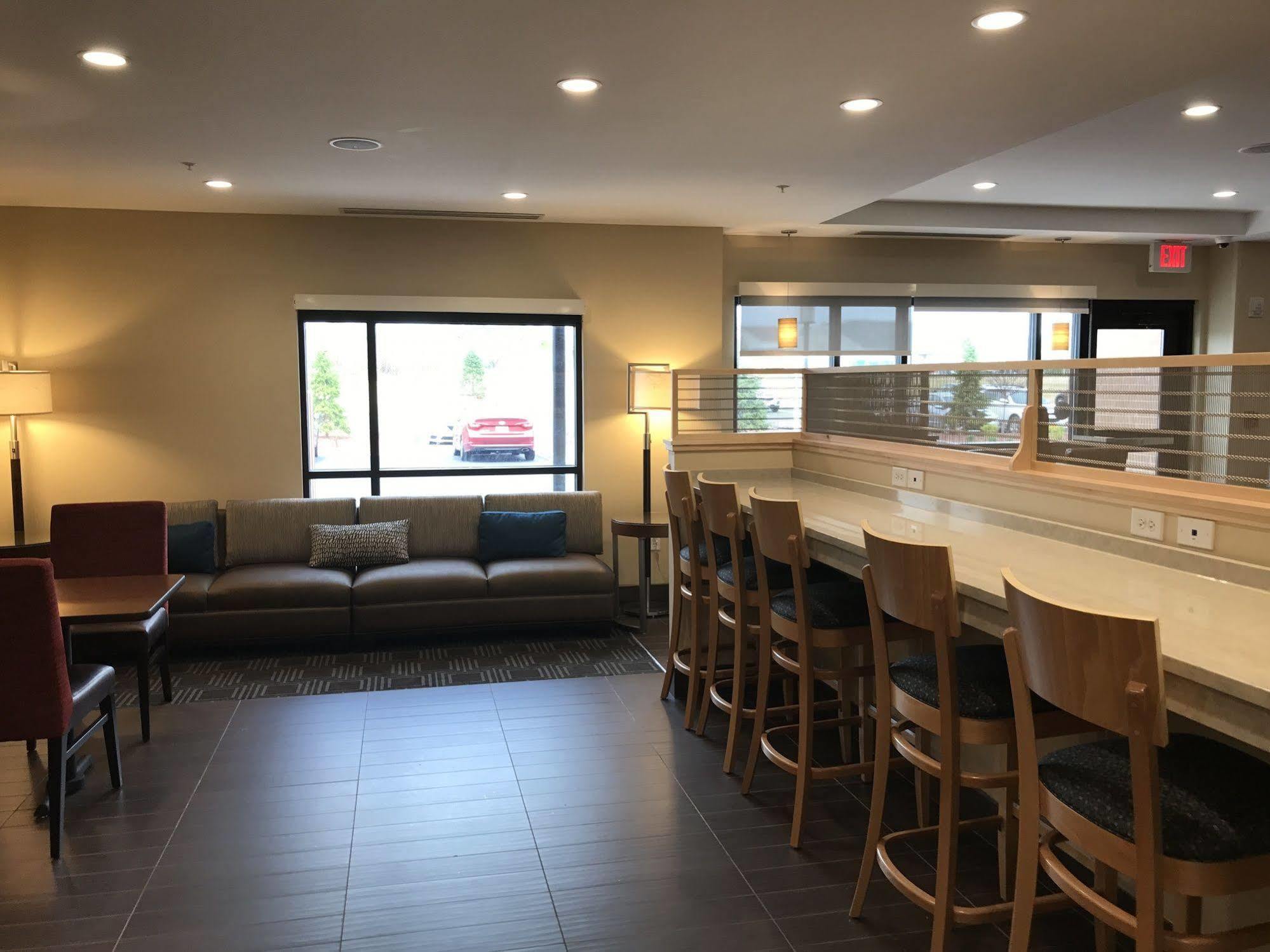 Towneplace Suites By Marriott New Hartford Exterior foto
