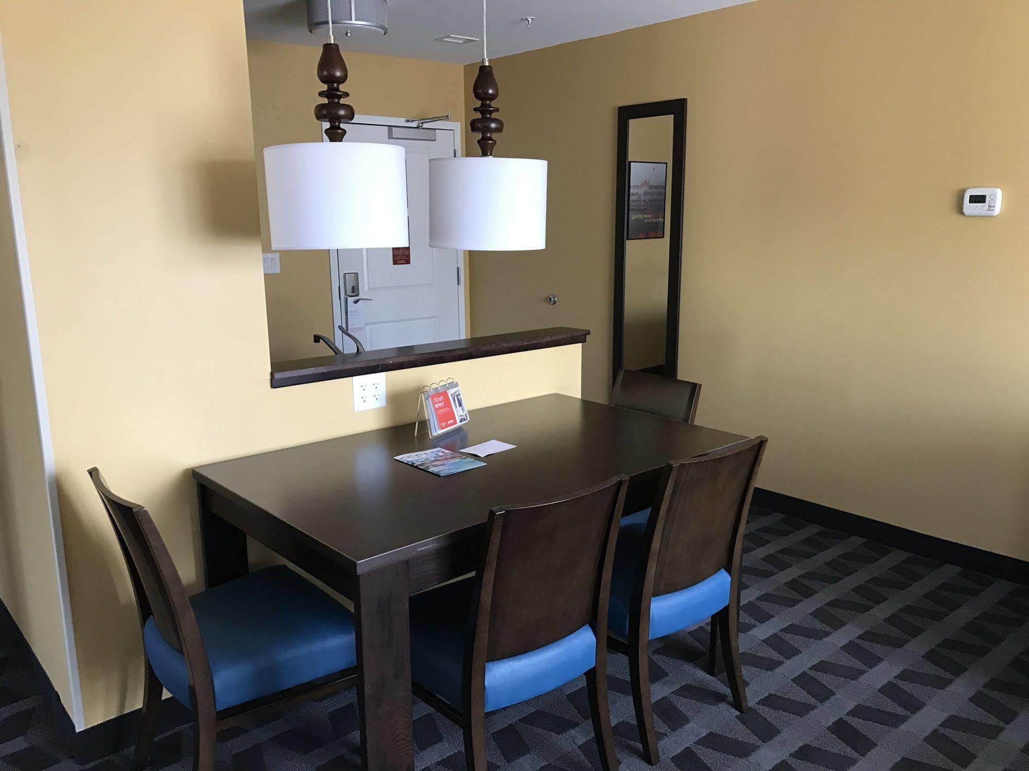 Towneplace Suites By Marriott New Hartford Exterior foto